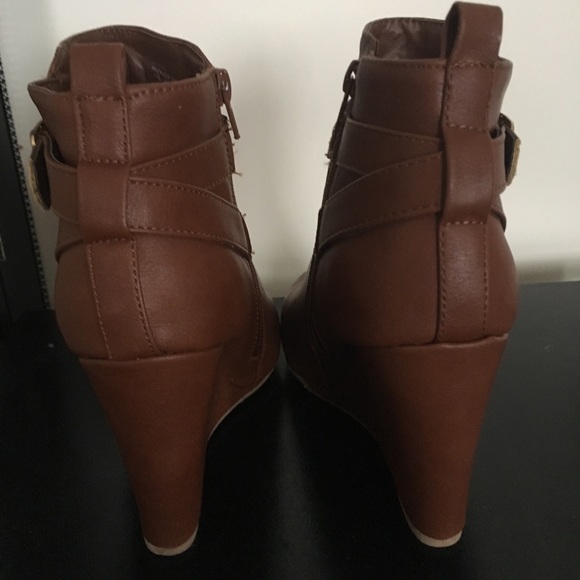 ‼️Fall Sale‼️Rouge chestnut ankle booties - Picture 3 of 7